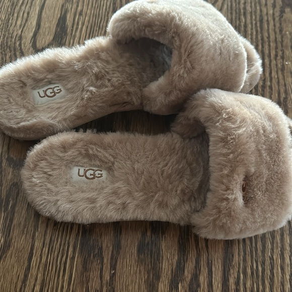 UGG slipper - Picture 4 of 4